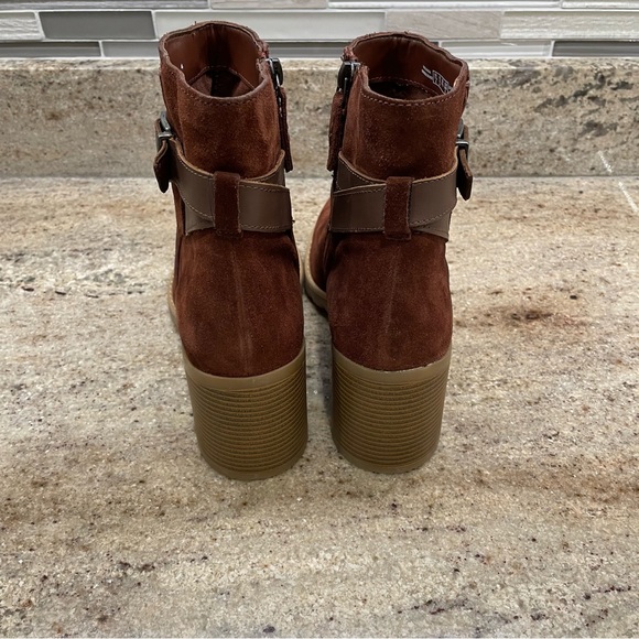 Clarks Clarkwell Hall British Tan Suede Heeled Bootie - Picture 6 of 14